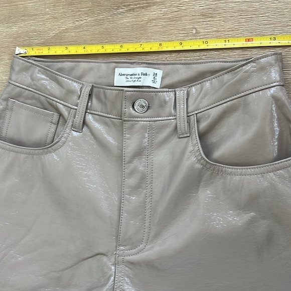 Abercrombie & Fitch 90’s Straight Ultra High Rise Curve Vegan Patent 28 6s 26 2s - Picture 12 of 12
